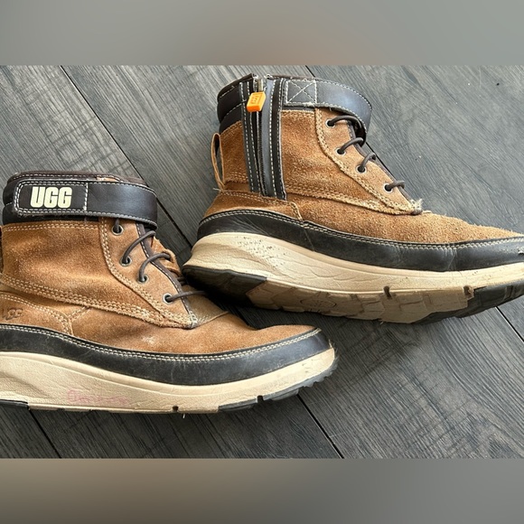 UGG Arren weather boots youth size 3 waterproof with faux fur lining - Picture 4 of 10